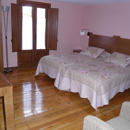 Apartamentos Turisticos Peñafiel Zimmer foto