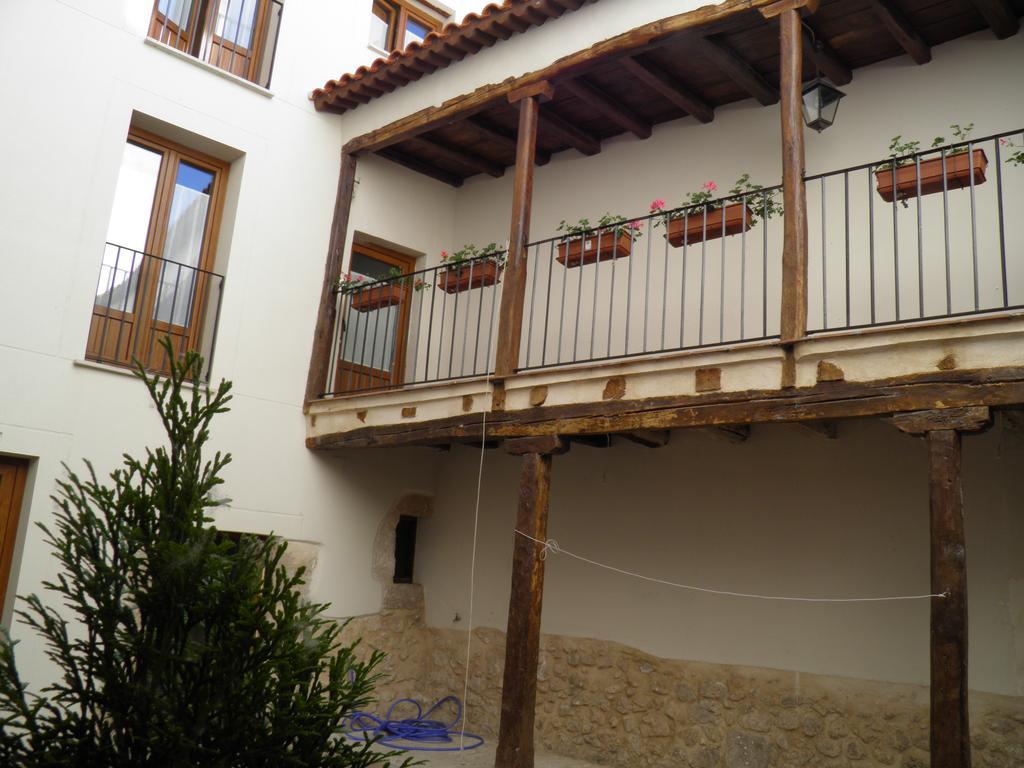 Apartamentos Turisticos Peñafiel Exterior foto